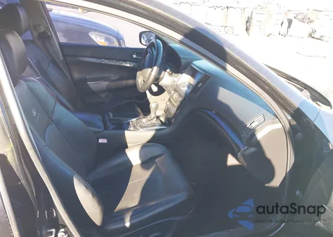 2013 Infiniti G37 Journey z USA, uszkodzony, nr VIN JN1CV6AP6DM717453